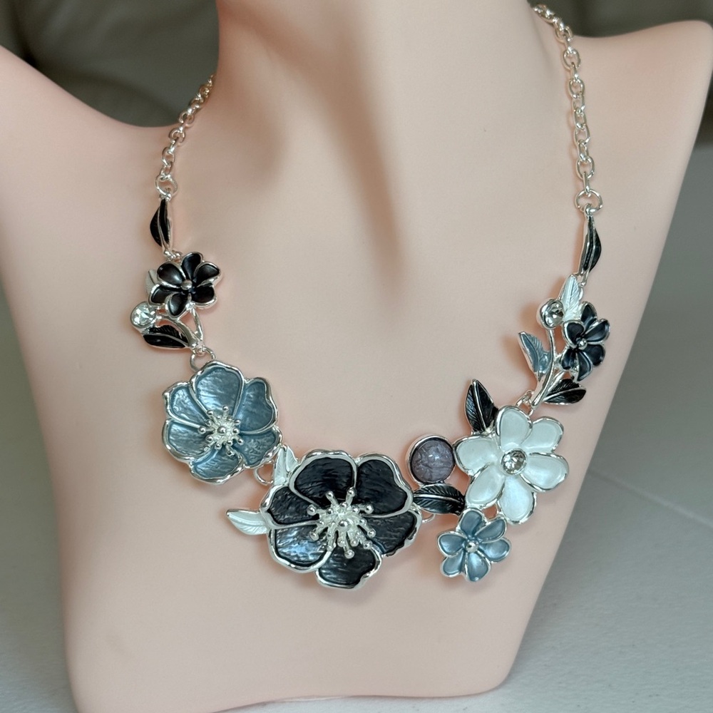 Floral Statement Necklace in Black, Silver & White - Picture 3 of 11